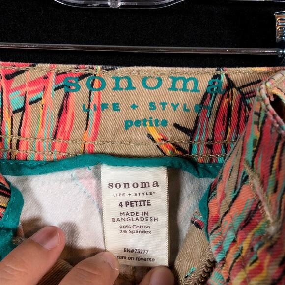 Sonoma Womens Shorts Tan Colorful Palm Print Mid Rise Cotton Blend Stretch 4P - Picture 2 of 7